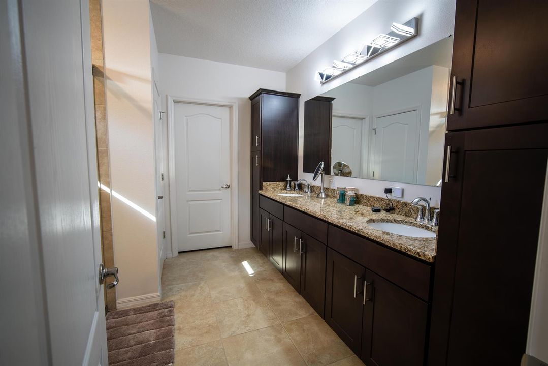 Master Bath Pic 1