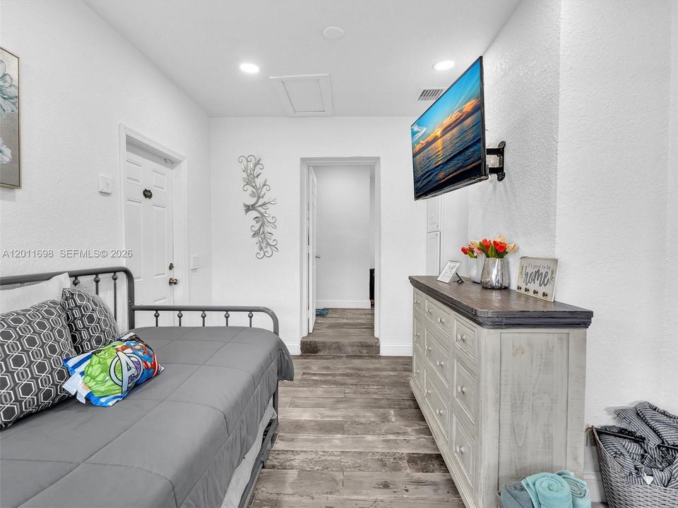 bedroom3