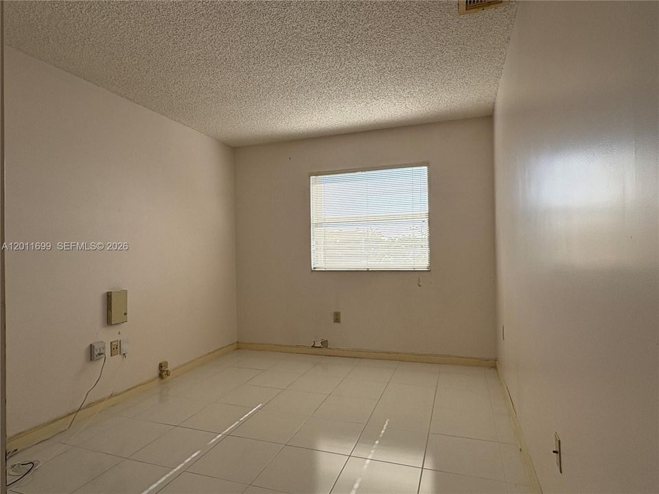 Upstairs Bedroom #2