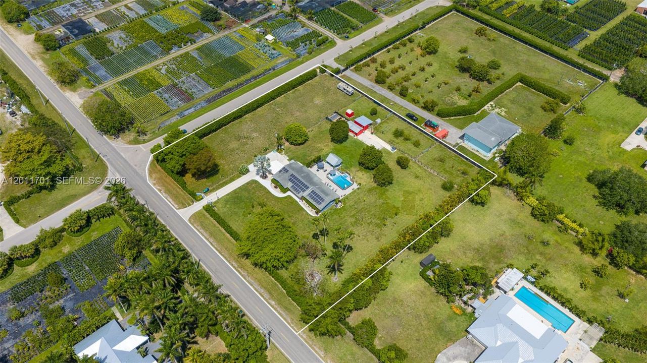 На продажу: $1,300,000 (3 спален, 2 ванн, 2447 Квадратных фут)