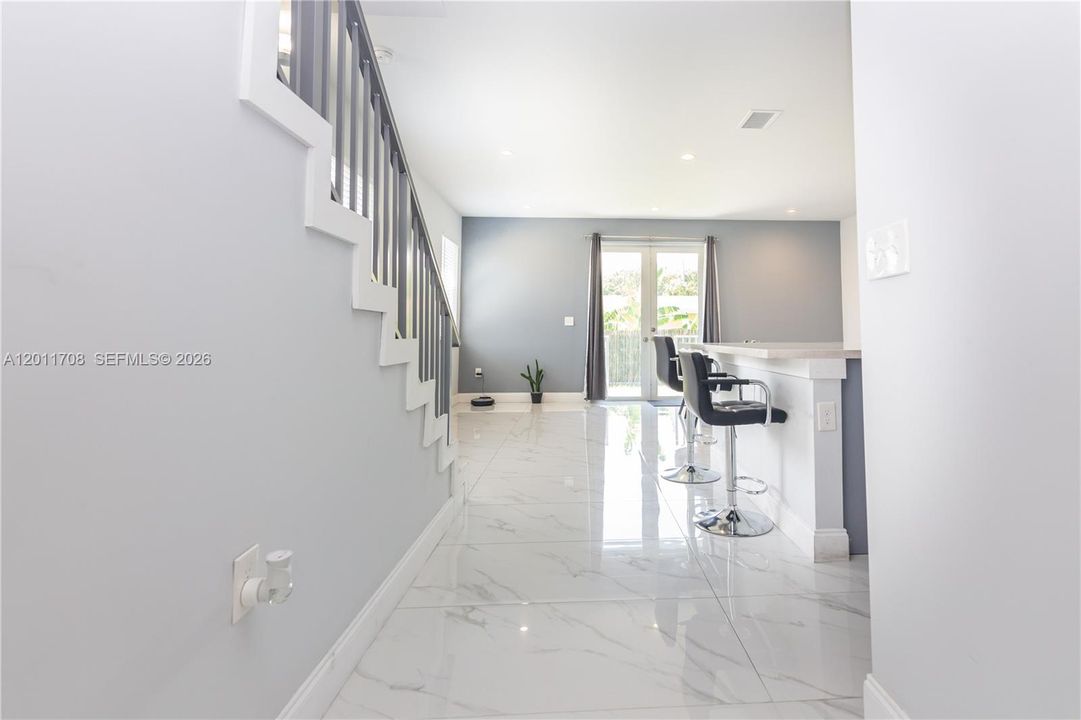 For Rent: $5,500 (4 beds, 2 baths, 2124 Square Feet)