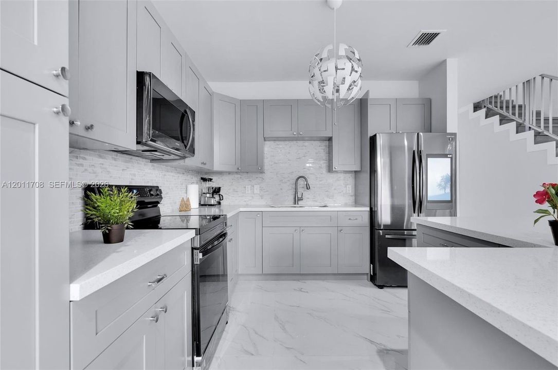 For Rent: $5,500 (4 beds, 2 baths, 2124 Square Feet)