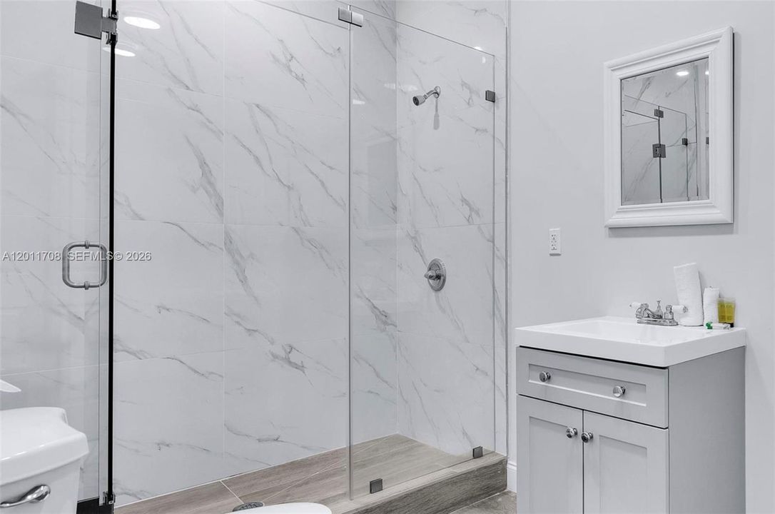 For Rent: $5,500 (4 beds, 2 baths, 2124 Square Feet)