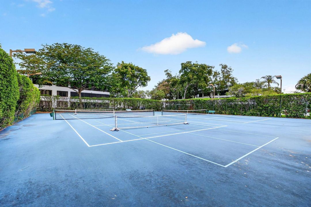 Pickleball/Tennis Courts
