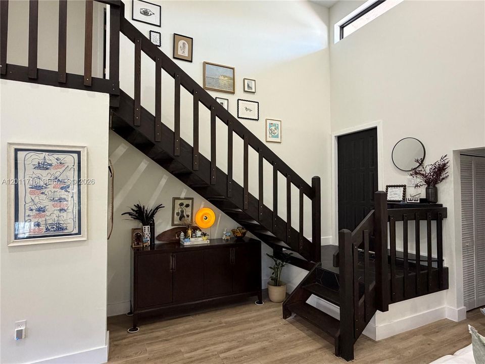 Active With Contract: $475,000 (3 beds, 2 baths, 1340 Square Feet)