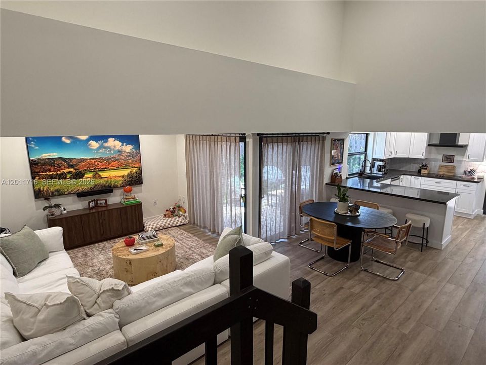Active With Contract: $475,000 (3 beds, 2 baths, 1340 Square Feet)