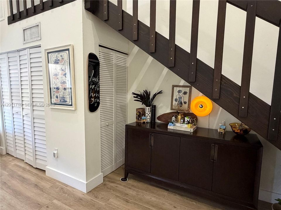 Active With Contract: $475,000 (3 beds, 2 baths, 1340 Square Feet)