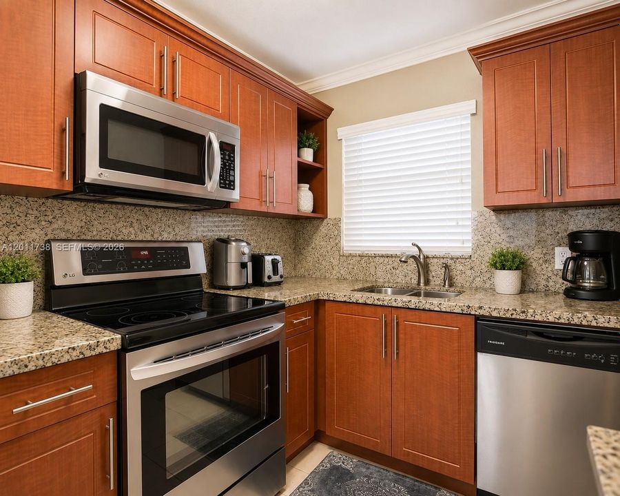 Activo con contrato: $115,000 (2 camas, 2 baños, 850 Pies cuadrados)