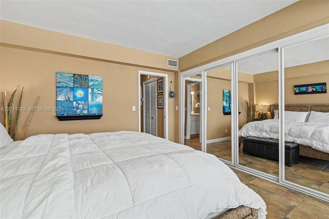 En Venta: $399,900 (1 camas, 1 baños, 690 Pies cuadrados)