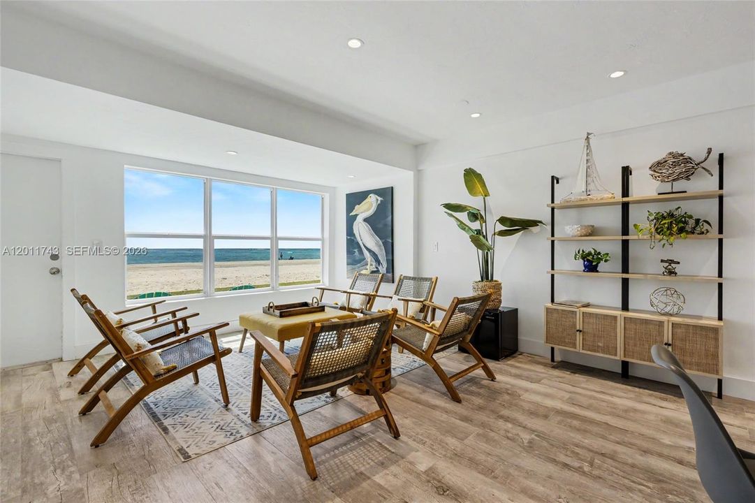 En Venta: $399,900 (1 camas, 1 baños, 690 Pies cuadrados)