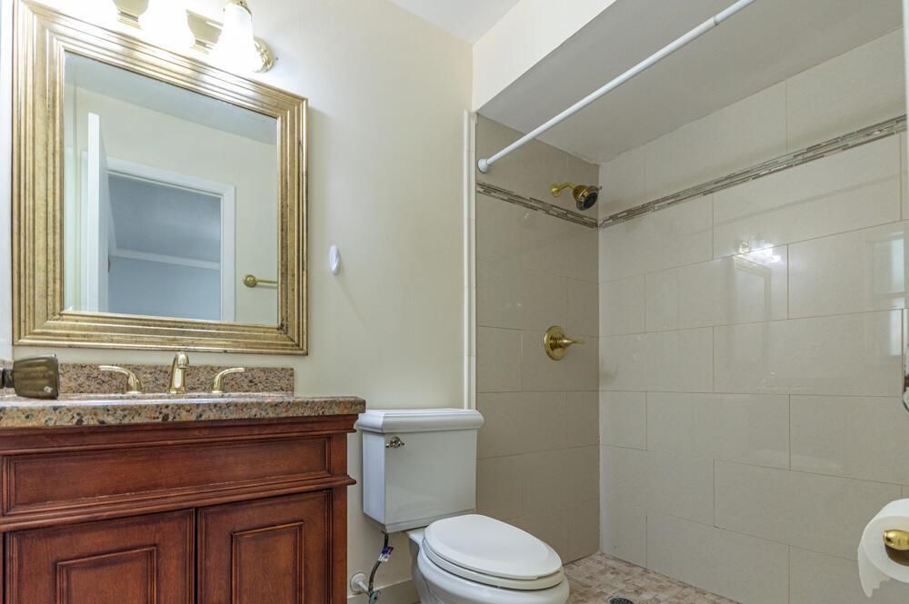 Ensuite Bathroom BR#3