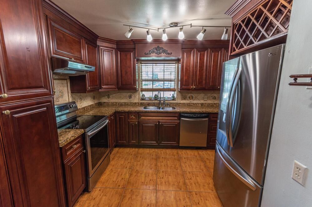 Kitchen (5)