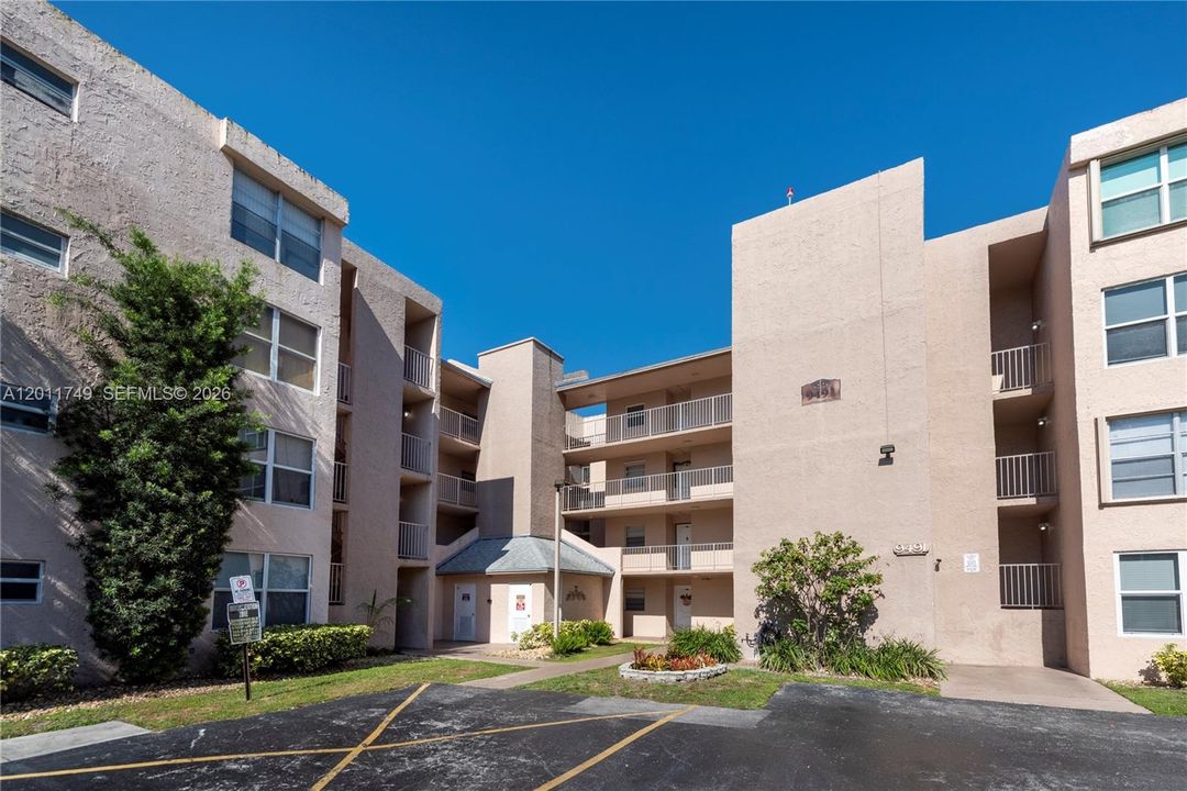 En Venta: $210,000 (2 camas, 2 baños, 950 Pies cuadrados)