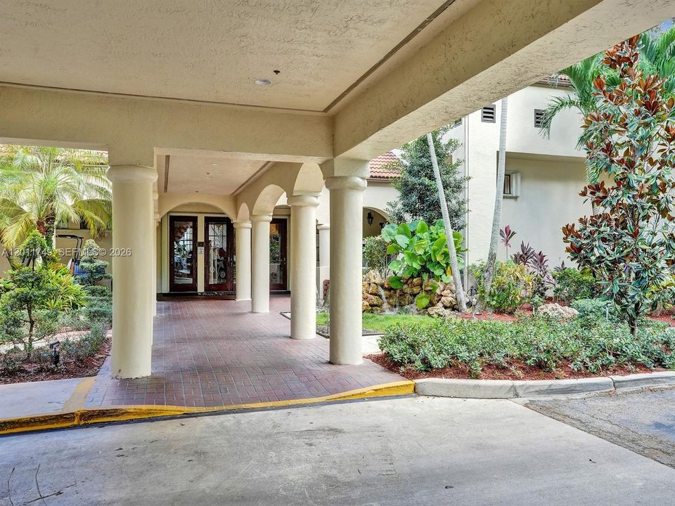 En Venta: $210,000 (2 camas, 2 baños, 950 Pies cuadrados)