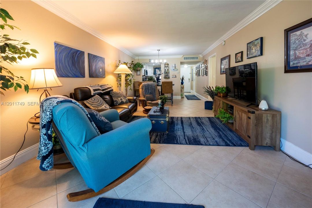 En Venta: $210,000 (2 camas, 2 baños, 950 Pies cuadrados)