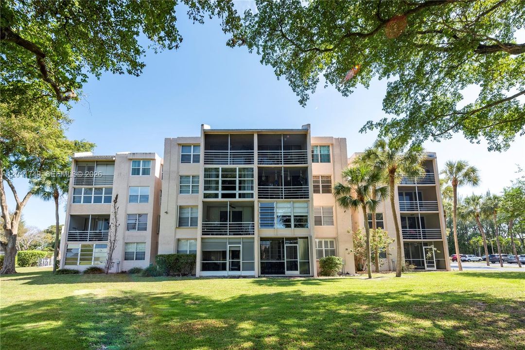 En Venta: $210,000 (2 camas, 2 baños, 950 Pies cuadrados)