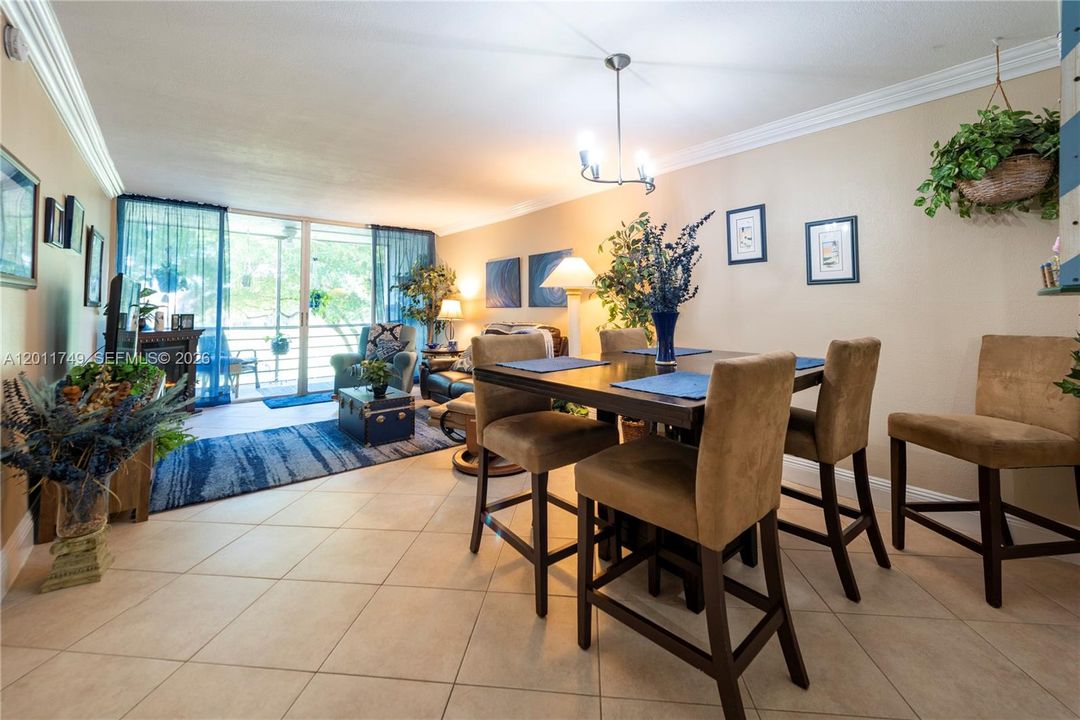 En Venta: $210,000 (2 camas, 2 baños, 950 Pies cuadrados)