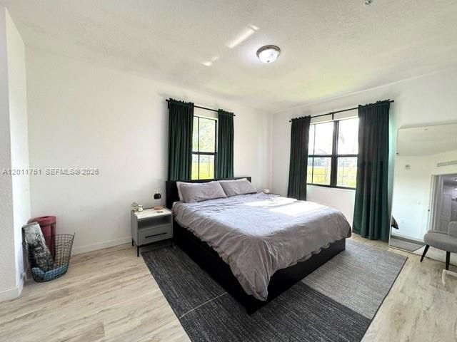 For Rent: $2,700 (2 beds, 2 baths, 1384 Square Feet)