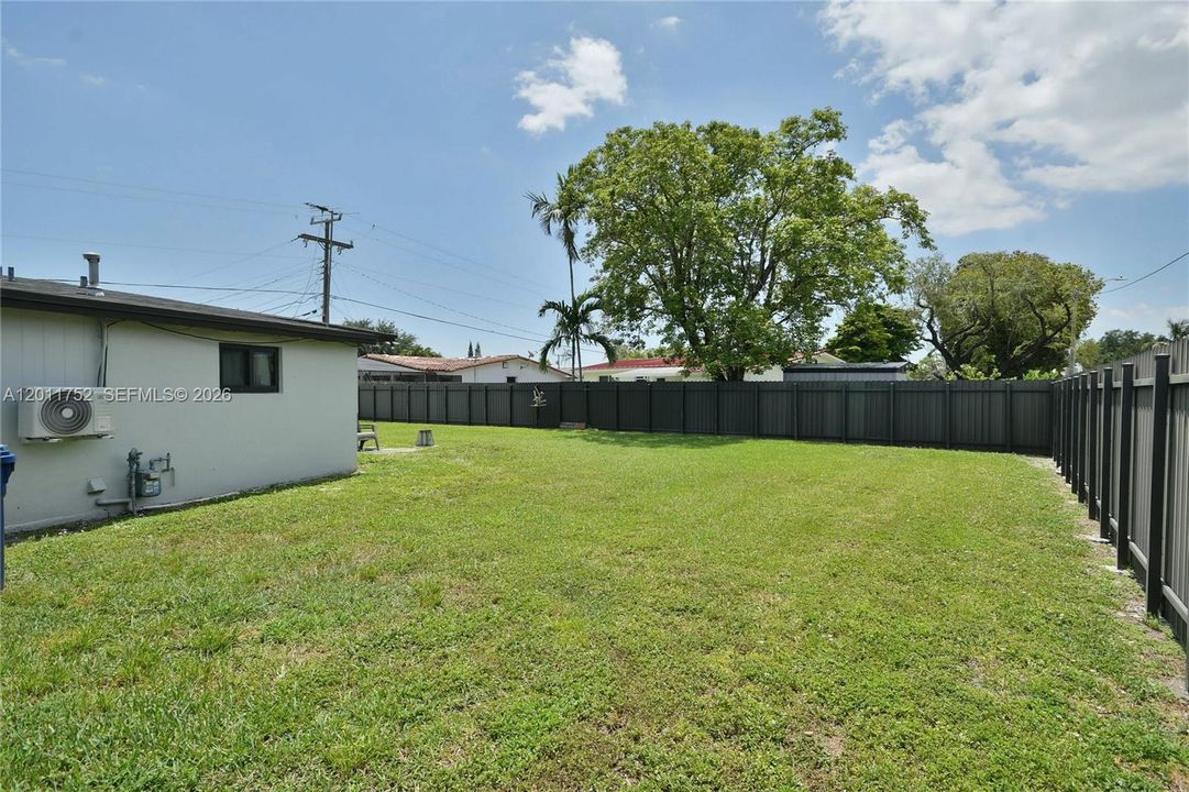 For Sale: $780,000 (3 beds, 2 baths, 1496 Square Feet)