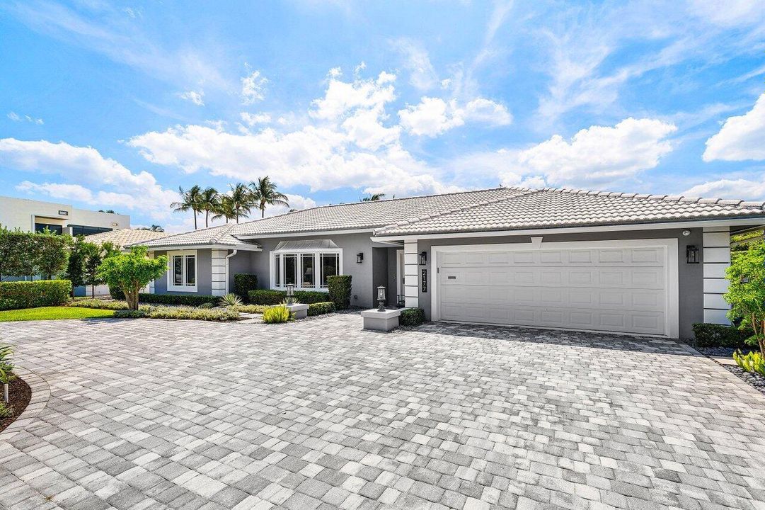 004-2177ArecaPalmRoad-BocaRaton-FL-33432