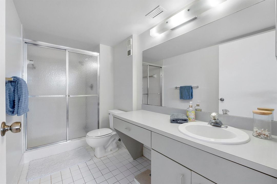 2236 N Cypress Bend Dr u311_013