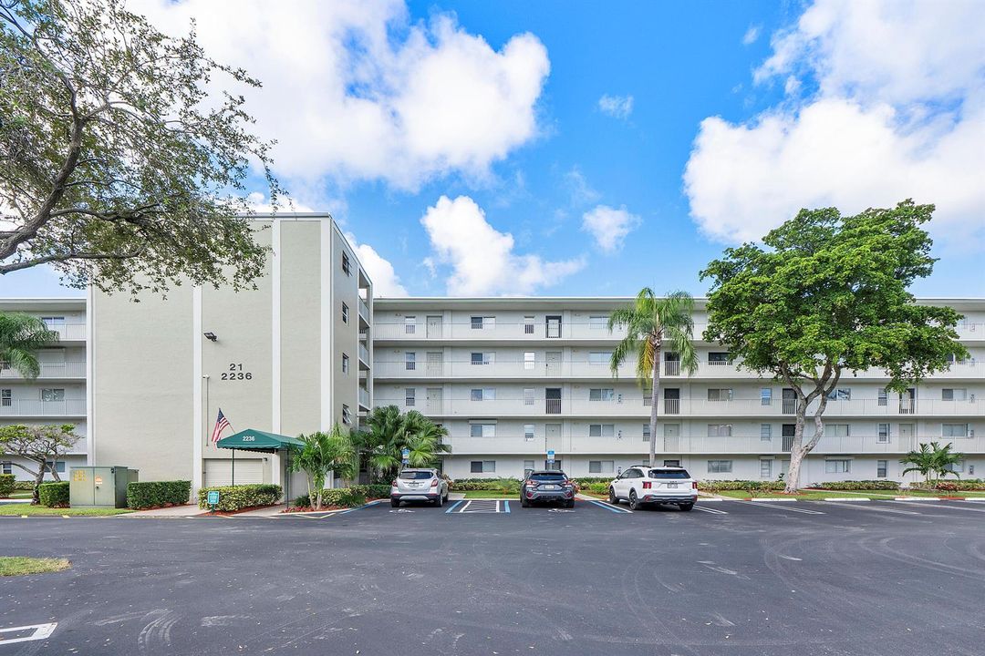 2236 N Cypress Bend Dr u311_026