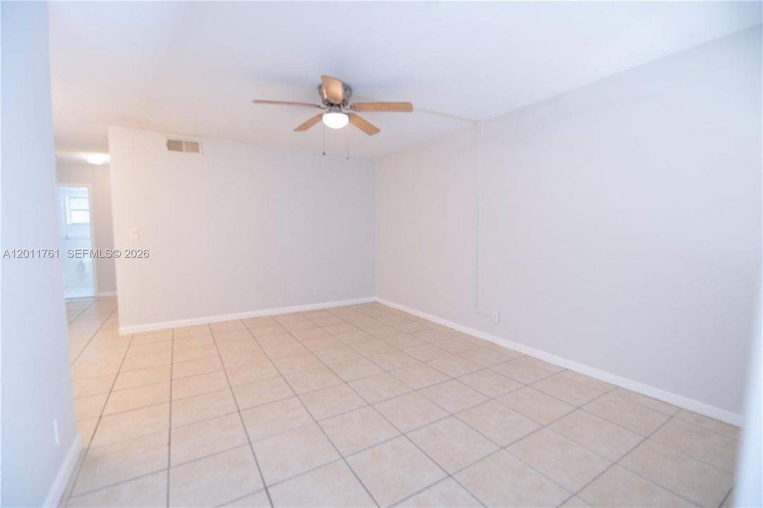 For Rent: $1,500 (1 beds, 1 baths, 608 Square Feet)