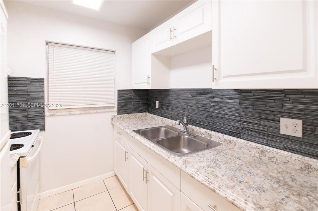 For Rent: $1,500 (1 beds, 1 baths, 608 Square Feet)