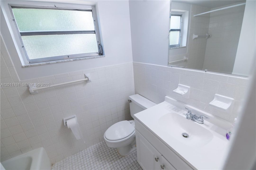 For Rent: $1,500 (1 beds, 1 baths, 608 Square Feet)