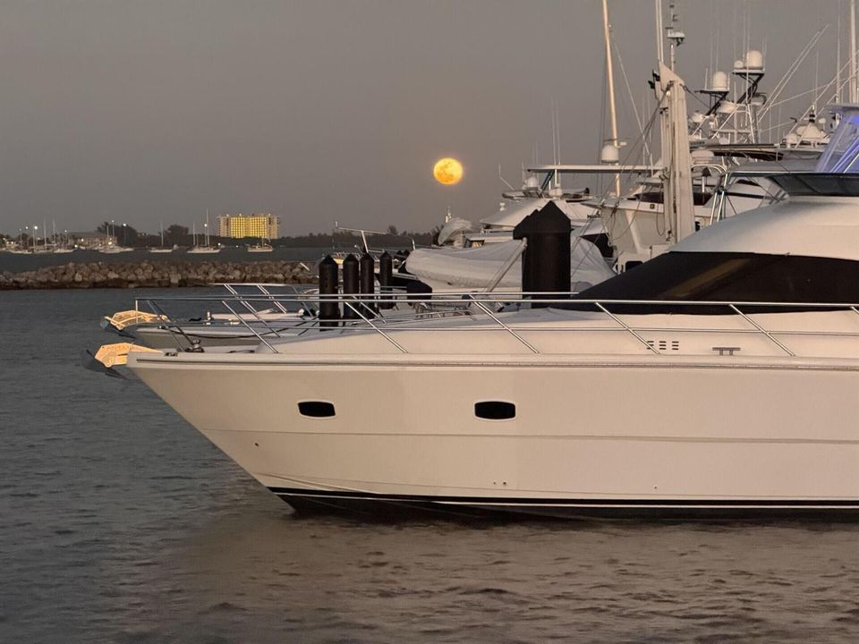 Full Moon Fort Pierce City Marina