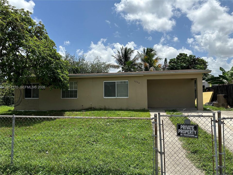 Active With Contract: $2,850 (4 beds, 2 baths, 1110 Square Feet)