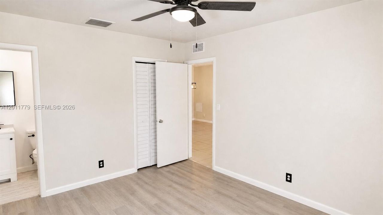 Active With Contract: $3,600 (3 beds, 2 baths, 1176 Square Feet)