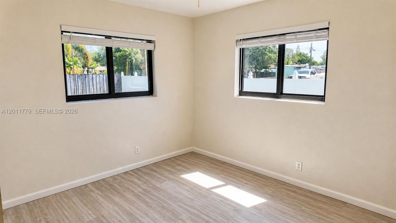 Active With Contract: $3,600 (3 beds, 2 baths, 1176 Square Feet)
