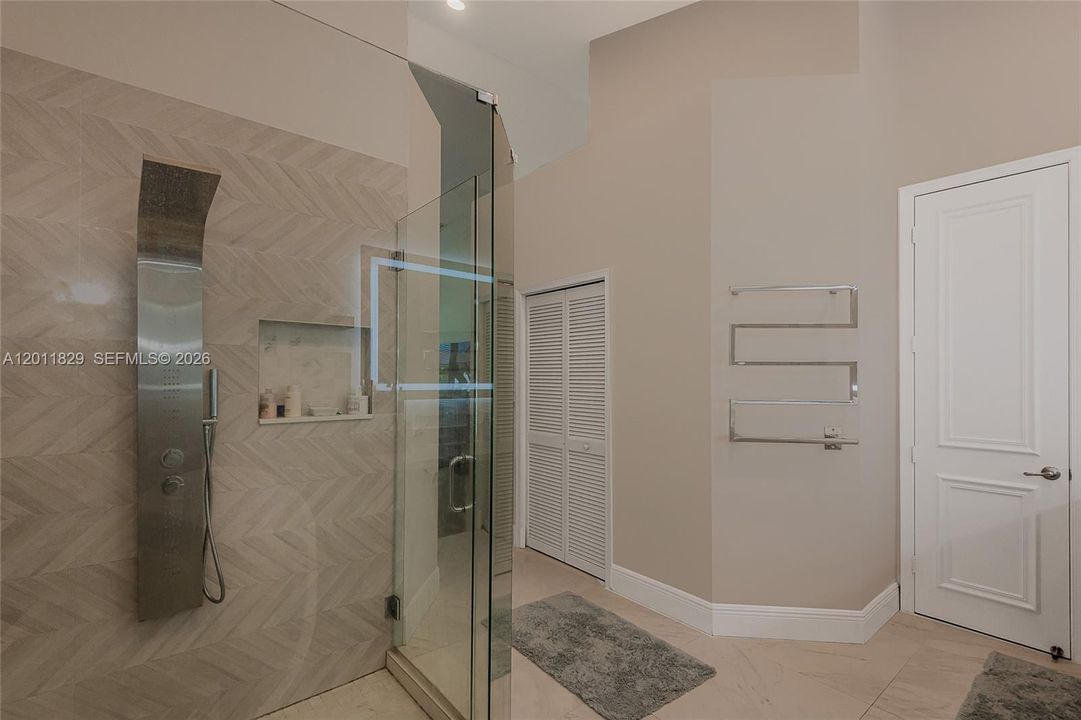 Active With Contract: $5,000 (4 beds, 2 baths, 2810 Square Feet)