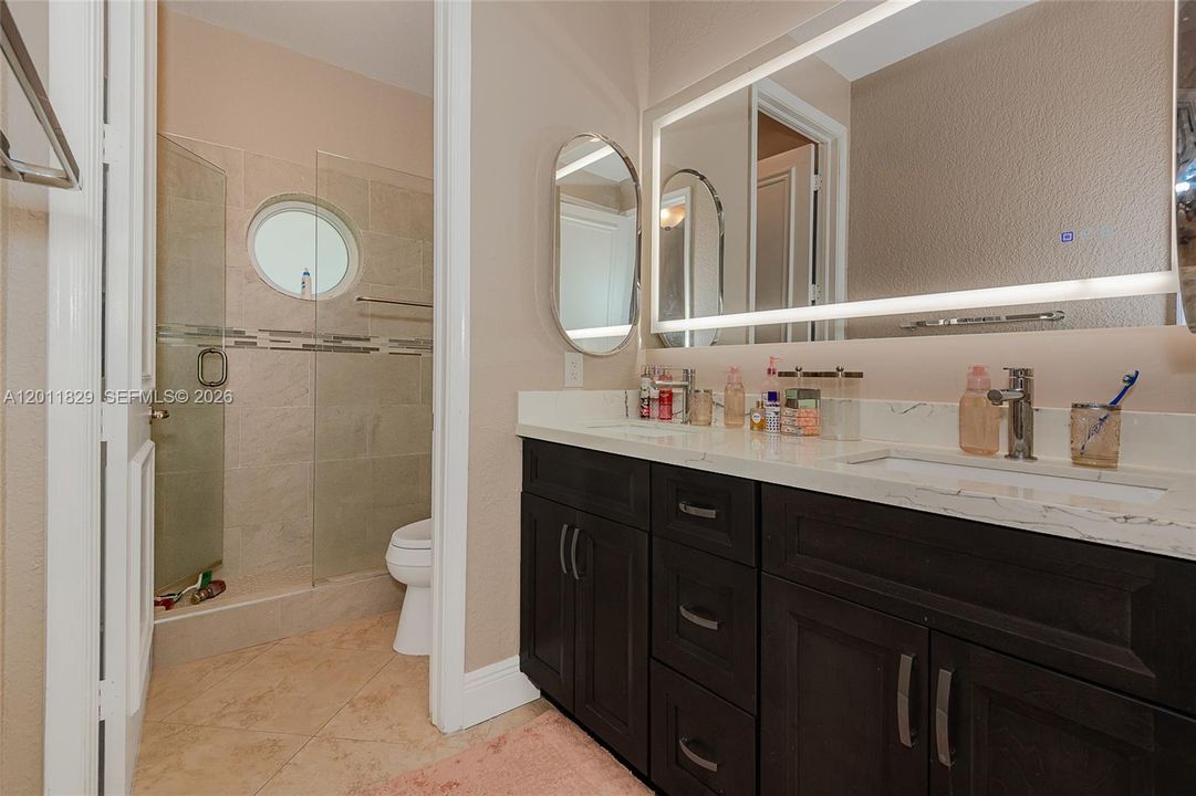 Active With Contract: $5,000 (4 beds, 2 baths, 2810 Square Feet)