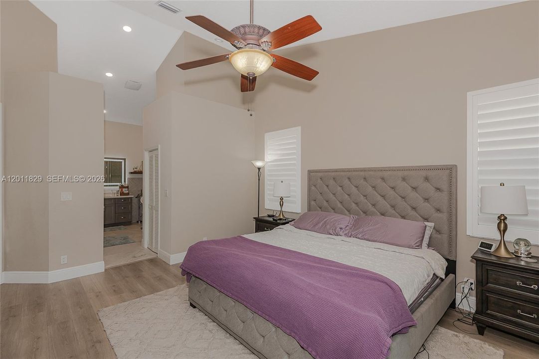 Active With Contract: $5,000 (4 beds, 2 baths, 2810 Square Feet)