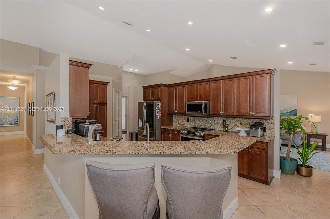 Active With Contract: $5,000 (4 beds, 2 baths, 2810 Square Feet)