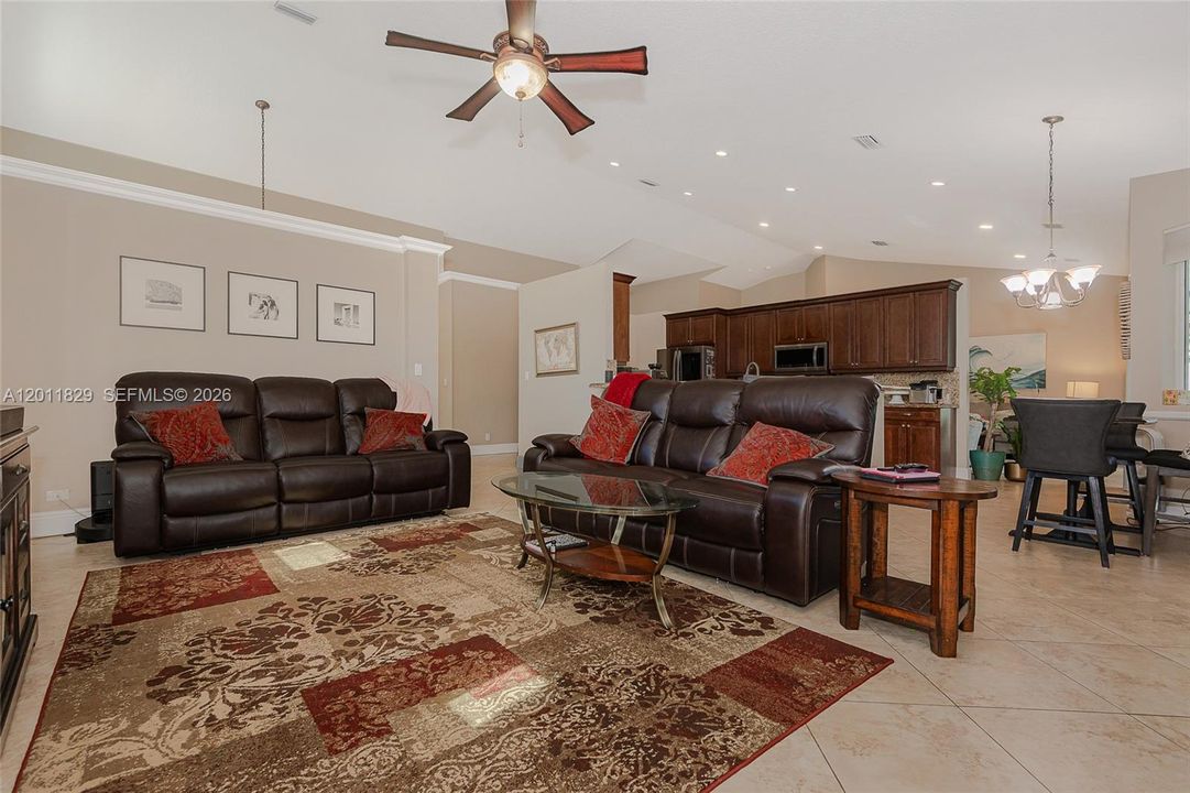 Active With Contract: $5,000 (4 beds, 2 baths, 2810 Square Feet)