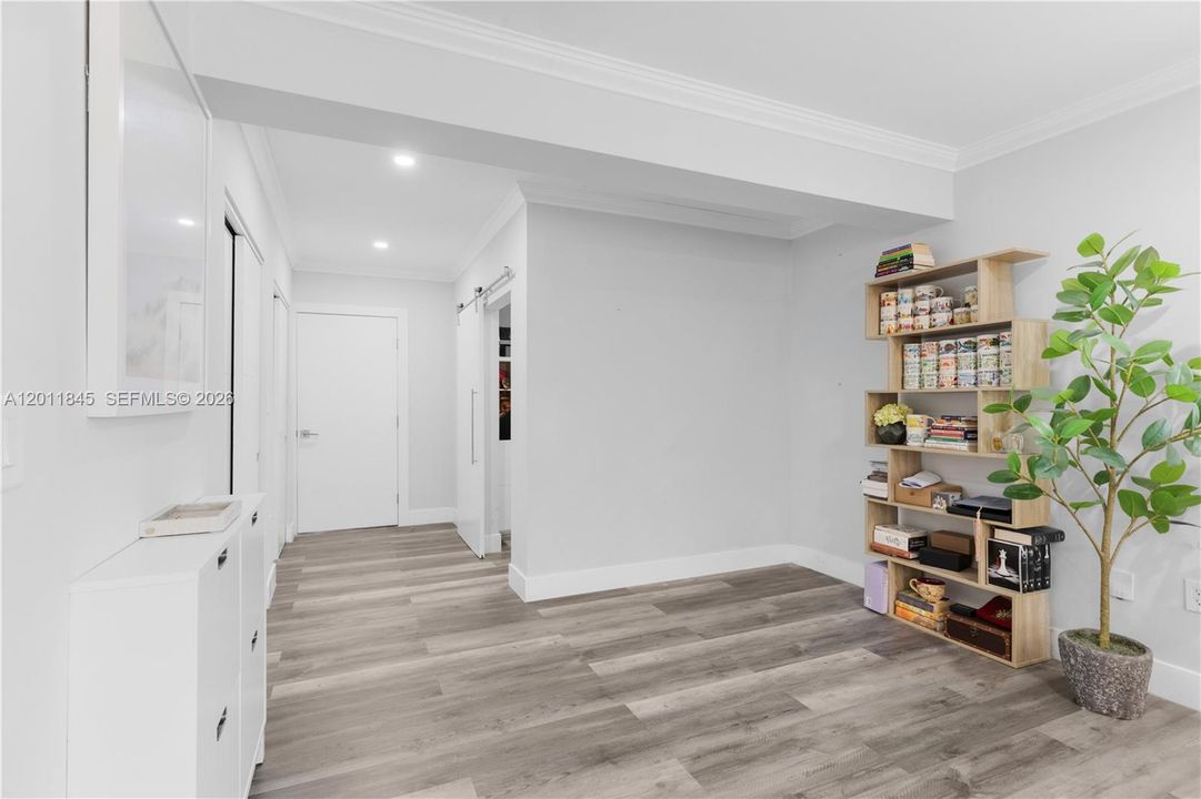 Recently Rented: $5,000 (3 beds, 2 baths, 1800 Square Feet)