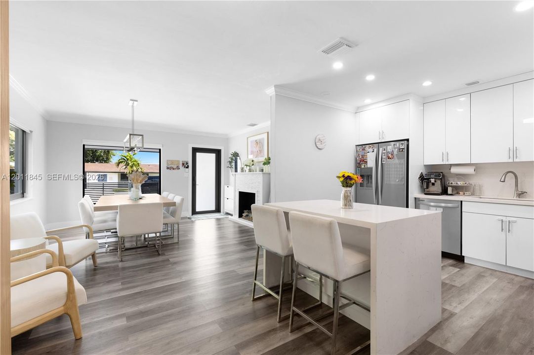 Recently Rented: $5,000 (3 beds, 2 baths, 1800 Square Feet)