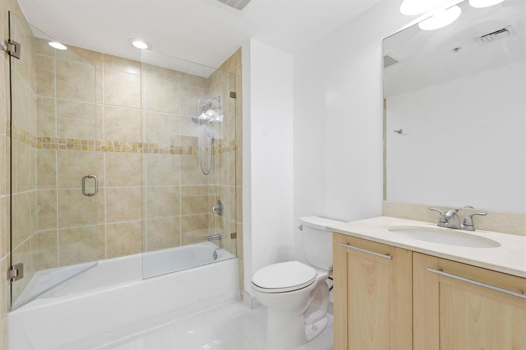 JASON TAUB REAL ESTATE BROKER