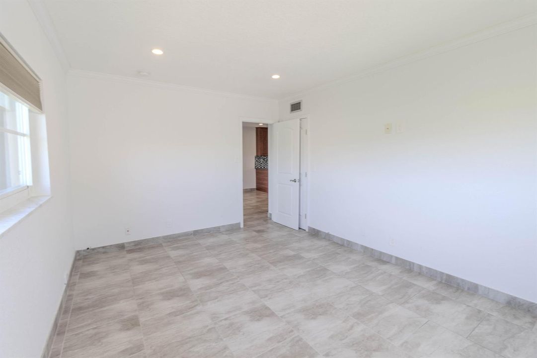 Vacant -Primary Room