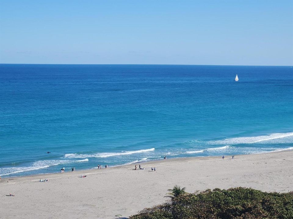 Turquoise waters of Jupiter