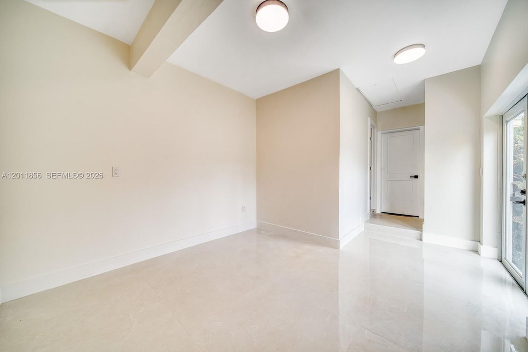 В аренду: $8,300 (4 спален, 3 ванн, 2113 Квадратных фут)