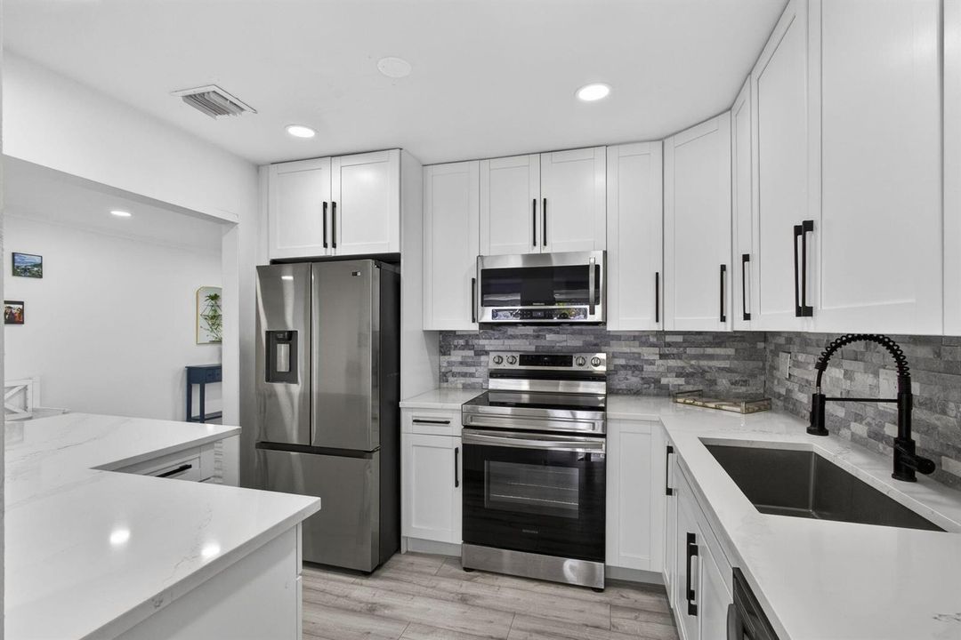 31-web-or-mls-BS1A2200