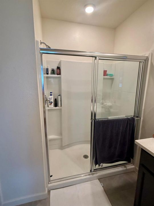 MASTER SHOWER