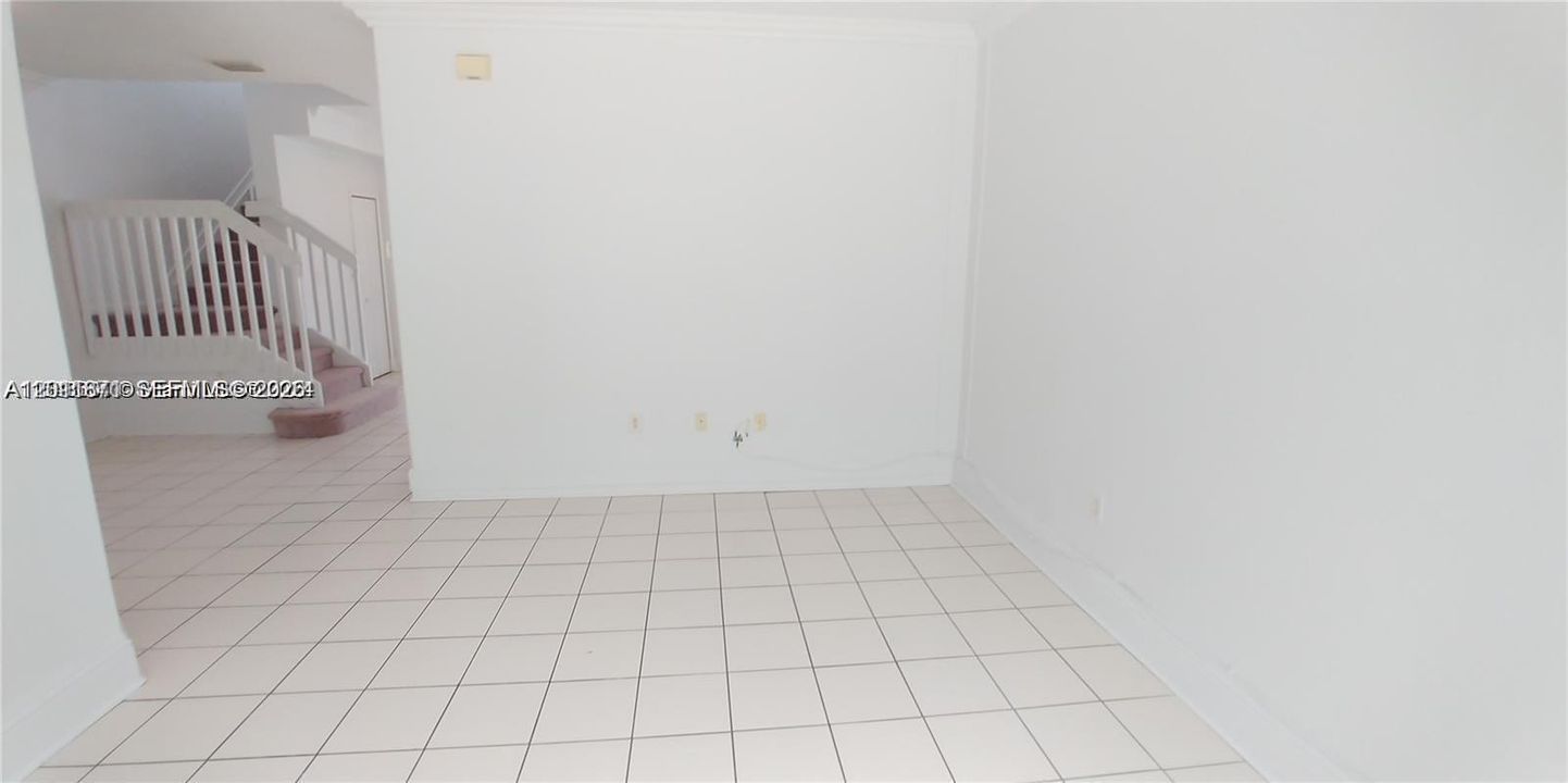For Rent: $2,000 (3 beds, 3 baths, 1423 Square Feet)