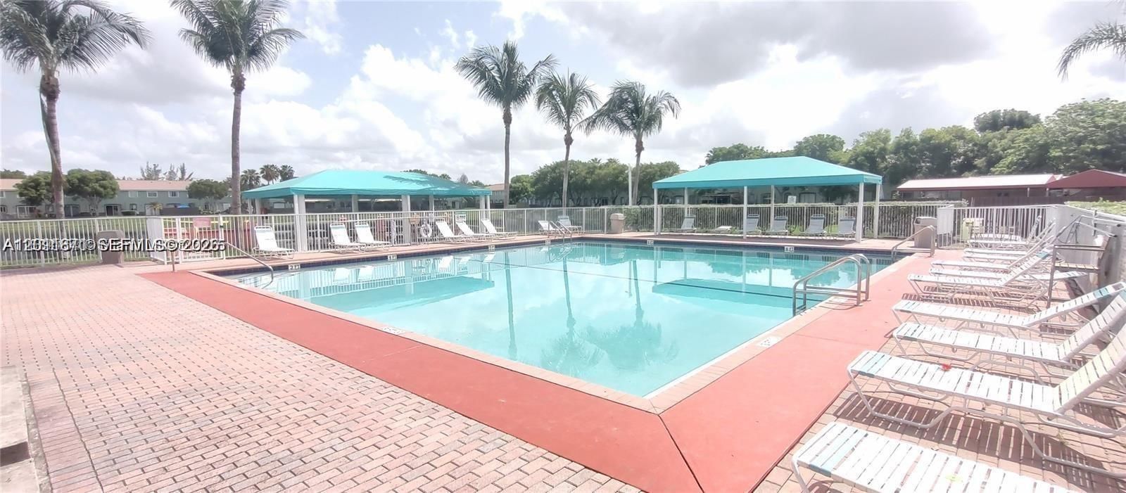 For Rent: $2,000 (3 beds, 3 baths, 1423 Square Feet)