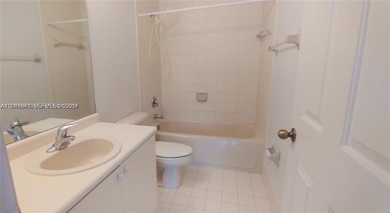 For Rent: $2,000 (3 beds, 3 baths, 1423 Square Feet)