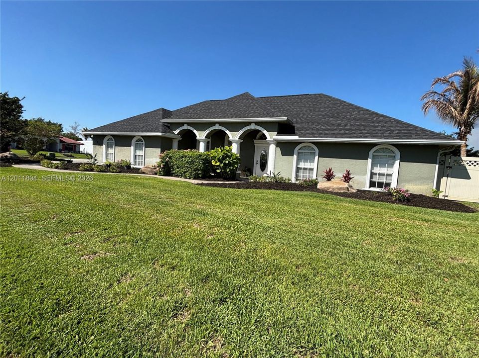 For Sale: $449,000 (3 beds, 2 baths, 2074 Square Feet)
